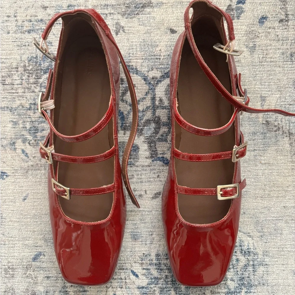 ALOHAS Burgundy Patent Leather Flats - Picture 3 of 7